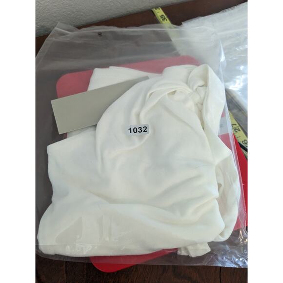 Gaze Dtla Halter Top XXS White Knot Front Elastic Open Back Layering T56210 Club - Picture 10 of 11